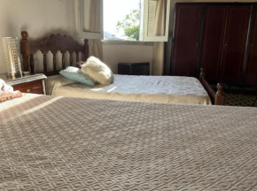 Amplia y Cómoda casa familiar, muy buena ubicación